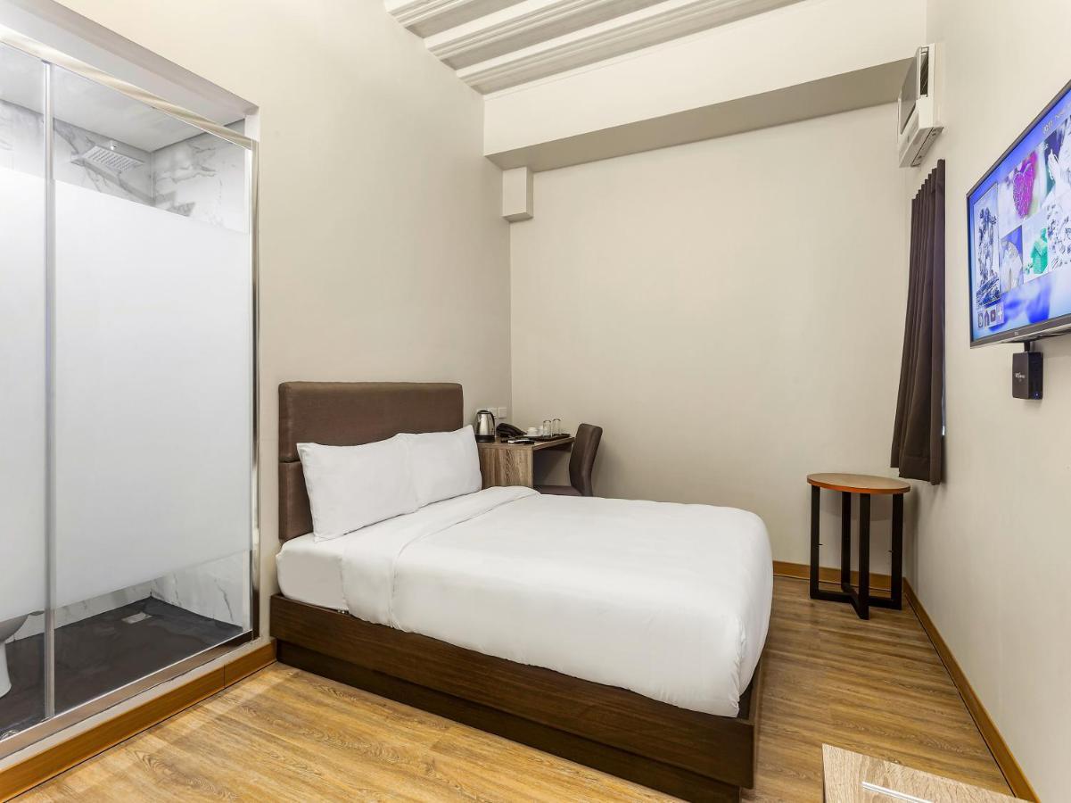 Hotel Airo 3*