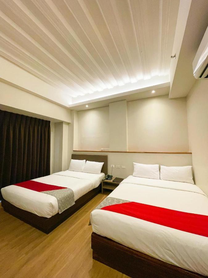 Hotel Airo 3*