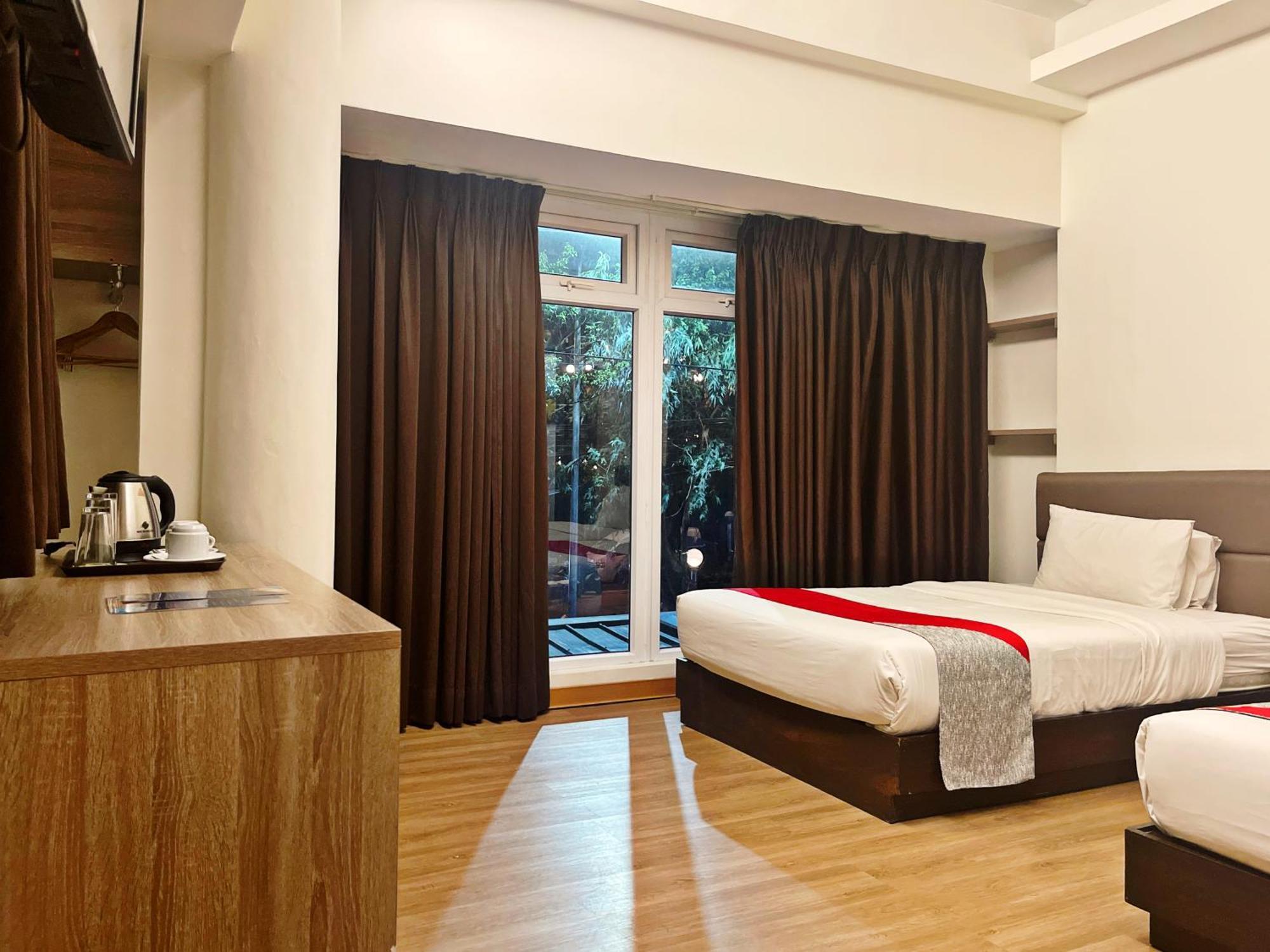 Hotel Airo 3*